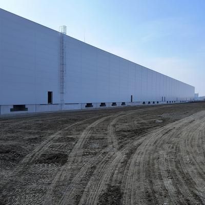 <b>Názov stavby: CTPart Trnava – hala TRN21<br />Lokalita:  Trnava<br />Rok:  2024<br />Realizácia:</b>  strešný a obvodový plášť, svetlíky