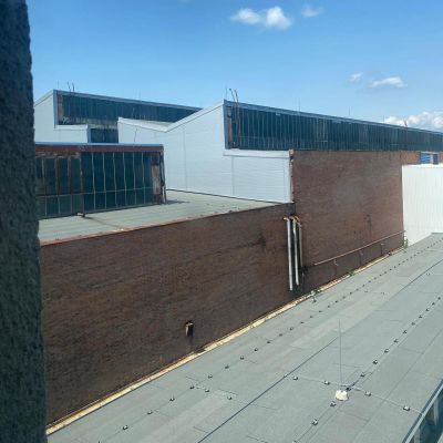 <b>Názov stavby: ZVS Snina<br />Lokalita:  Snina<br />Rok:  2023-2025<br />Realizácia:</b>  rekonštrukcia strešného a obvodového plášťa, oprava svetlíkov